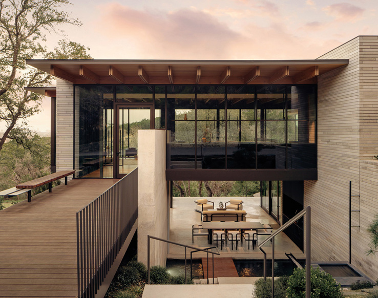 Terrace Mountain Residence: una casa scavata nella roccia calcarea del Texas