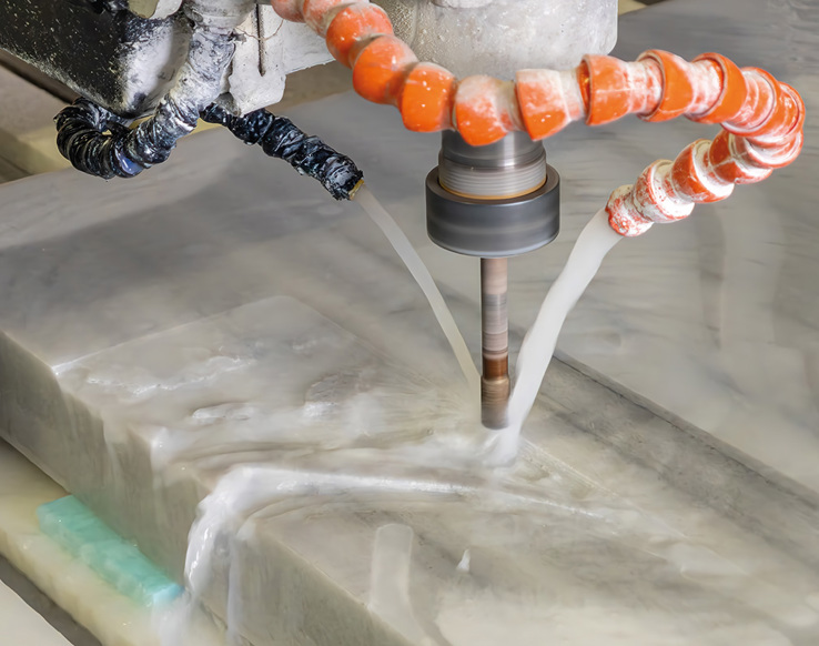 Taglio a getto d'acqua (waterjet): tecnologia e applicazioni nella lavorazione della pietra